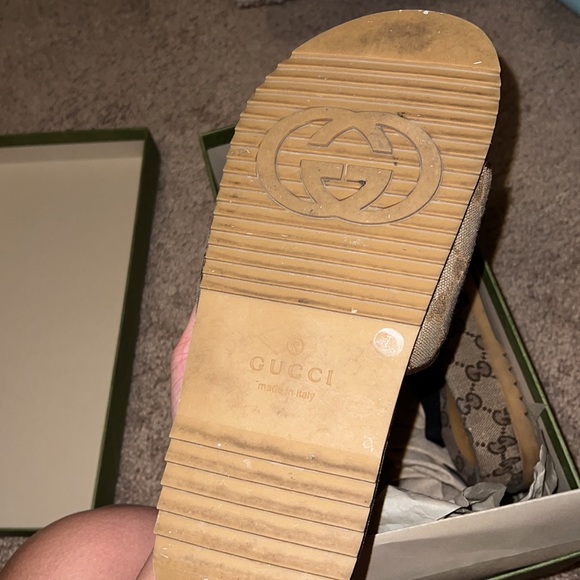 Women’s gucci logo canvas slides - Picture 4 of 10